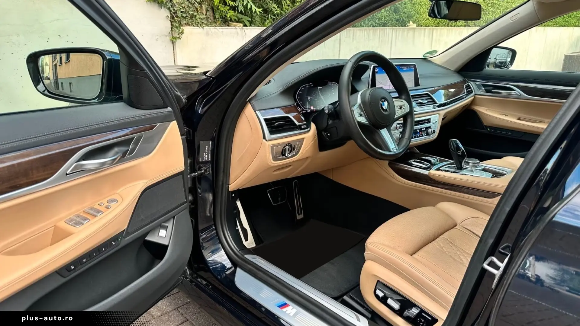 BMW 745Le xDrive M Sport Masaj Pano Soft   Finanțare Leasing