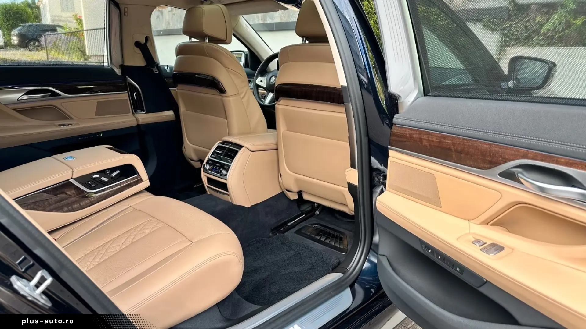 BMW 745Le xDrive M Sport Masaj Pano Soft   Finanțare Leasing