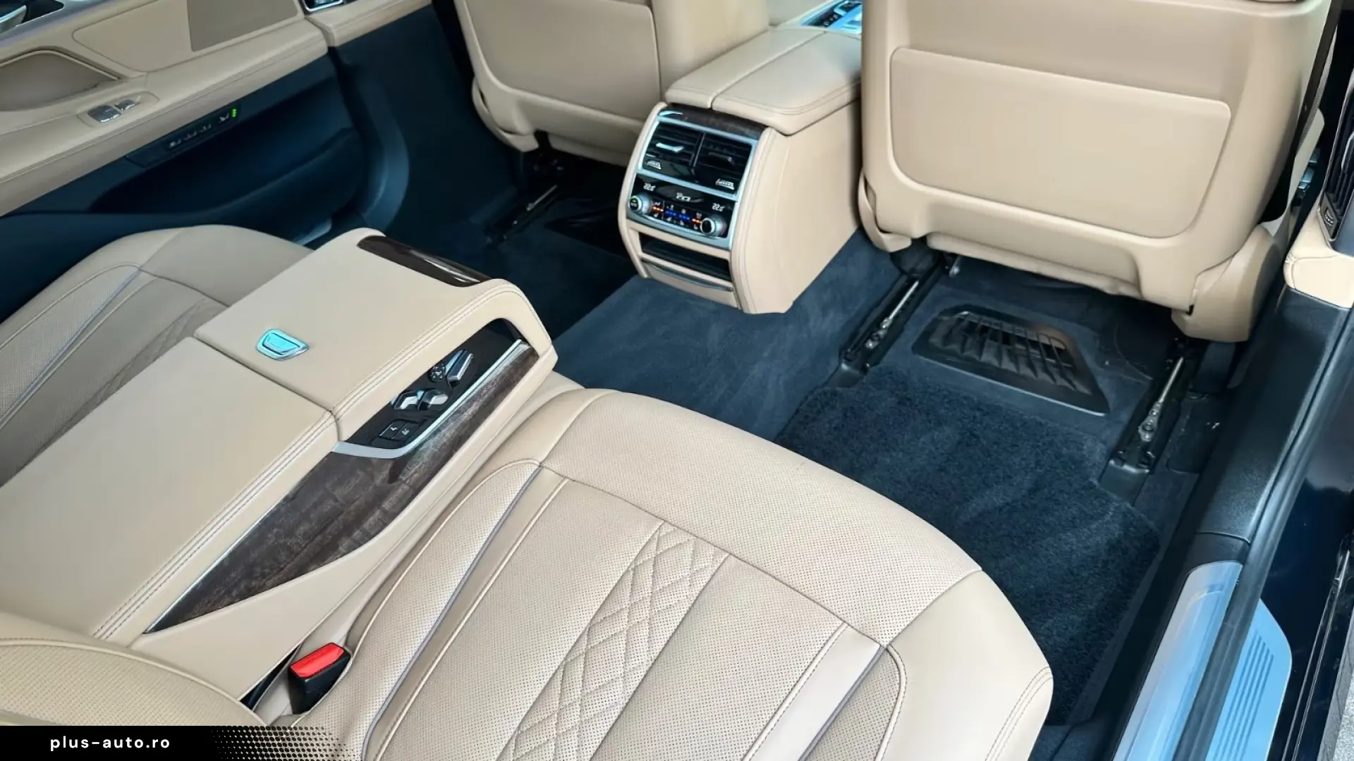 BMW 745Le xDrive M Sport Masaj Pano Soft   Finanțare Leasing