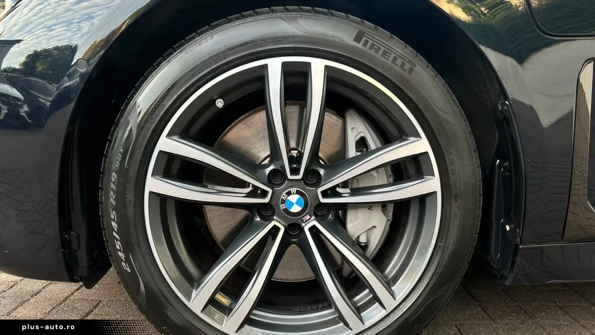 BMW 745Le xDrive M Sport Masaj Pano Soft   Finanțare Leasing