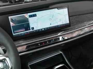 BMW 750 e xDrive M Sport SkyLounge B&W Vnt Msg