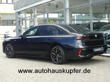 BMW i7 eDrive 50 M Sportpaket PRO Indiv. PANO Massag