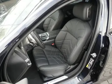 BMW i7 eDrive 50 M Sportpaket PRO Indiv. PANO Massag