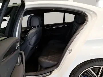 BMW M550i xDrive Limousine Standheizung Harman K