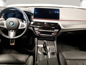 BMW M550i xDrive Limousine Standheizung Harman K