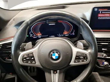 BMW M550i xDrive Limousine Standheizung Harman K