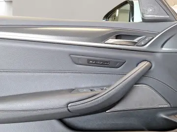BMW M550i xDrive Limousine Standheizung Harman K