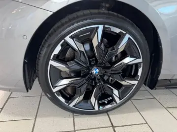BMW 540 d xDrive M Sport 21'' Pano StHzg B…