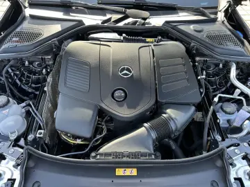 MERCEDES-BENZ E 200 AVANTGARDE TOTW
