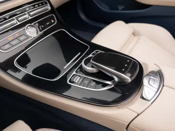 Mercedes-Benz E 220 Coupe