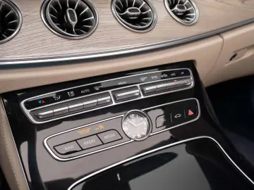 Mercedes-Benz E 220 Coupe