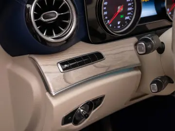 Mercedes-Benz E 220 Coupe