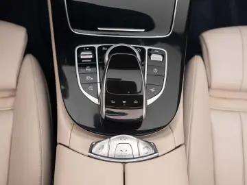 Mercedes-Benz E 220 Coupe