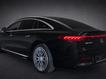 MERCEDES-BENZ EQS 53 AMG HYPERSCREEN