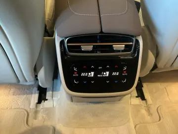MERCEDES-BENZ EQS 53 AMG HYPERSCREEN