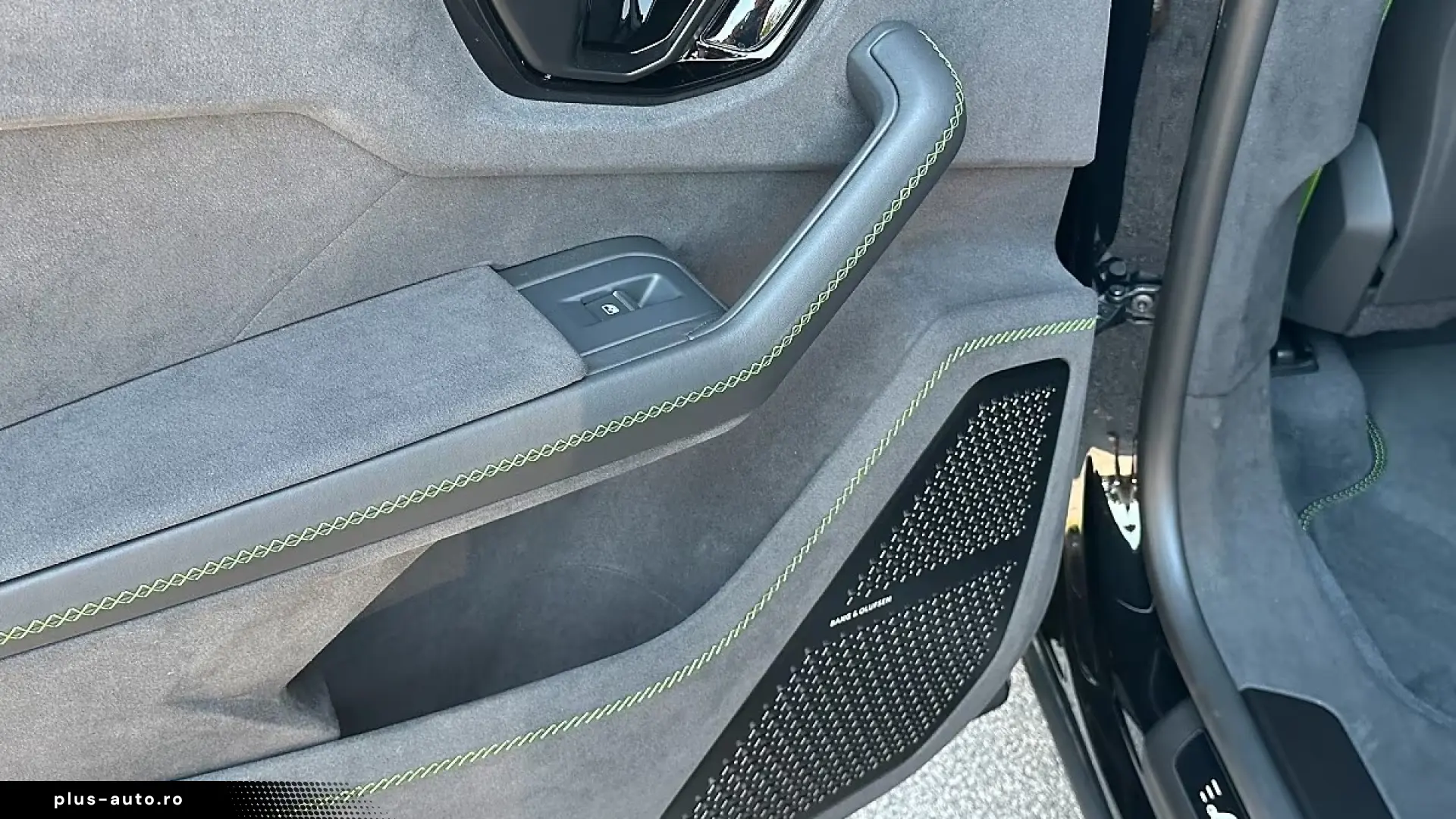 Lamborghini URUS SE 2026   Finanțare Leasing