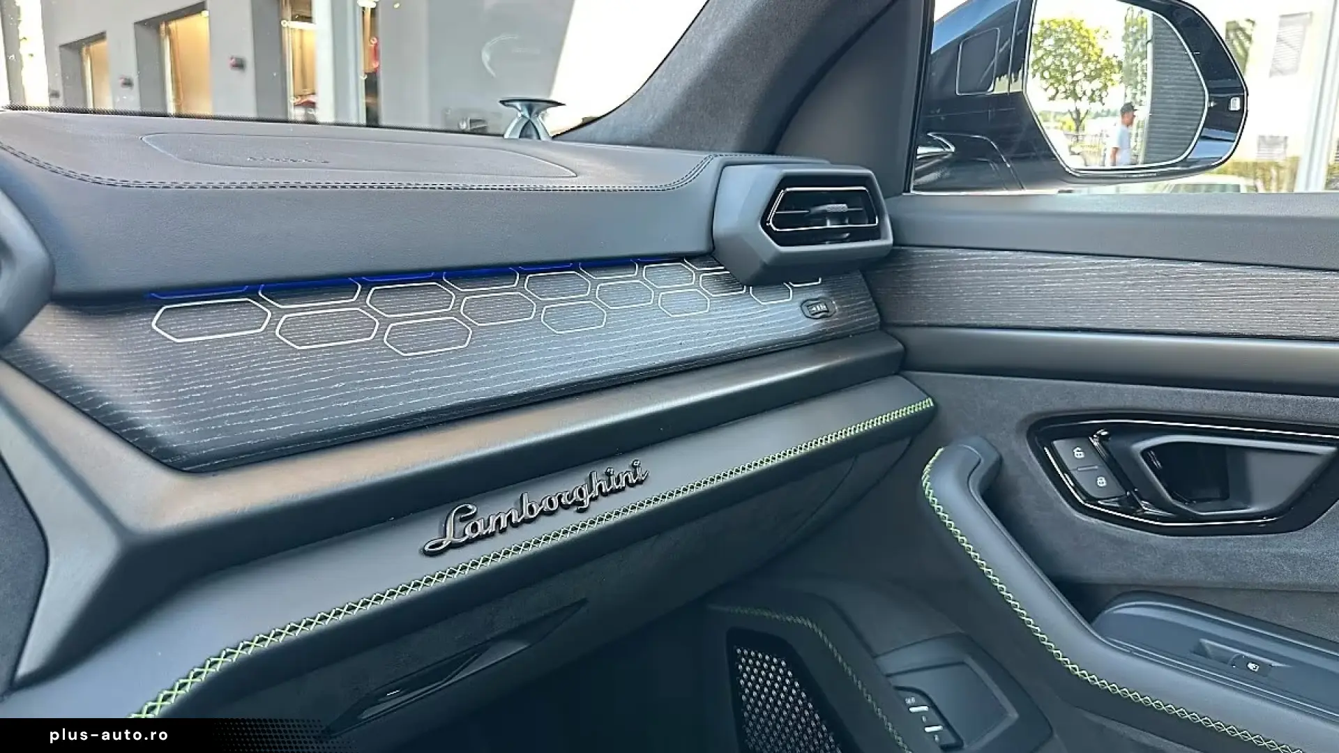 Lamborghini URUS SE 2026   Finanțare Leasing