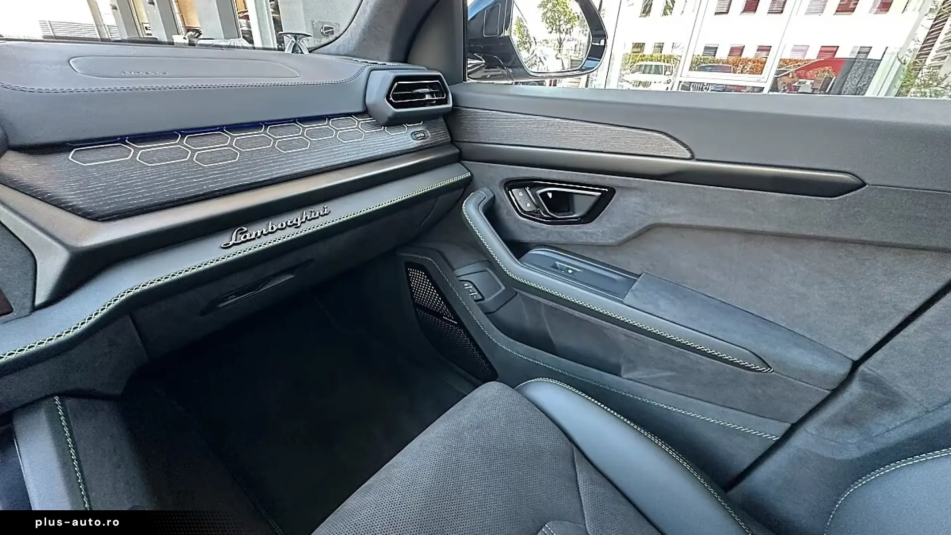 Lamborghini URUS SE 2026   Finanțare Leasing