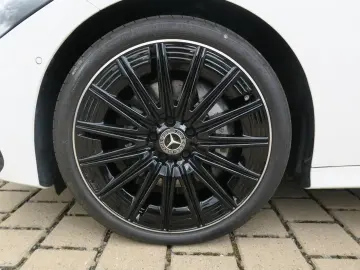 MERCEDES-BENZ CLE 200 AMG Line Advanced Plus Night-Paket 20