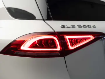 Mercedes-Benz GLE 300D 4MATIC AMG