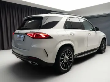 Mercedes-Benz GLE 300D 4MATIC AMG