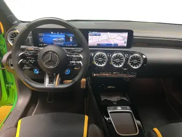MERCEDES-BENZ A45 S AMG Speedshift DCT