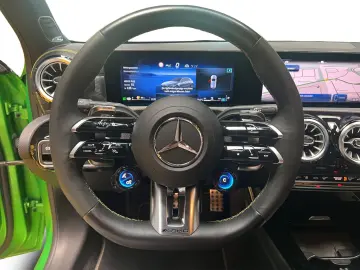 MERCEDES-BENZ A45 S AMG Speedshift DCT