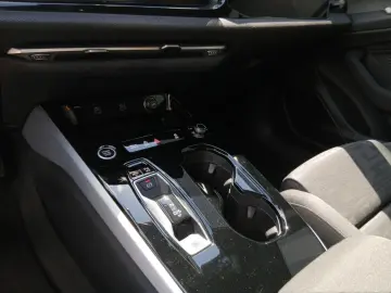 AUDI A6 Avant TFSI Adv. S tronic  MATRIX AHK 360