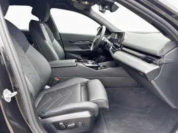BMW 550e xDr MSpo AdaptiveSusp B&W 360 Ventilation