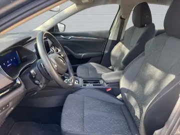 SKODA Octavia 1.5 TSI Style DSG Navi SHZ AHK R-Kam ACC