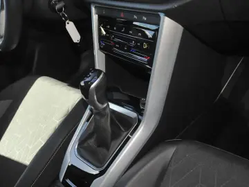 VW T-Roc 1.5 TSI GOAL DSG Nav ACC SHZ