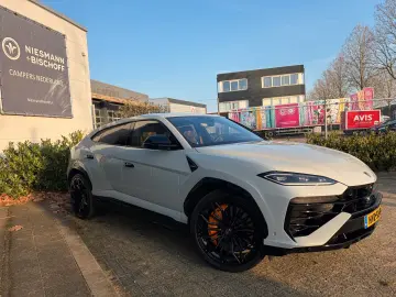 Lamborghini Urus 4.0 V8 PHEV SE B&) Panorama