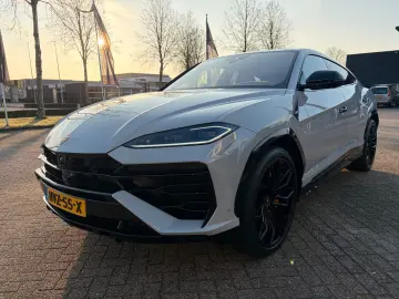 Lamborghini Urus 4.0 V8 PHEV SE B&) Panorama