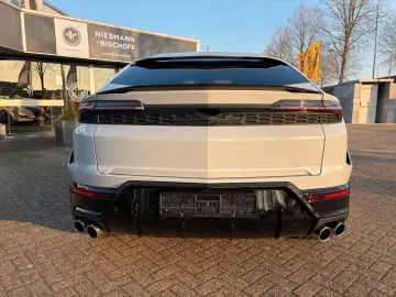 Lamborghini Urus 4.0 V8 PHEV SE B&) Panorama
