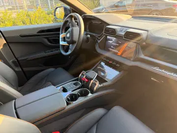 Lamborghini Urus 4.0 V8 PHEV SE B&) Panorama