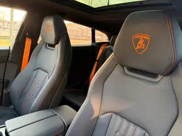 Lamborghini Urus 4.0 V8 PHEV SE B&) Panorama