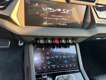 Lamborghini Urus 4.0 V8 PHEV SE B&) Panorama