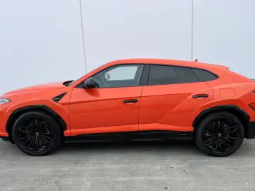 Lamborghini Urus SE  AdPersonam B&O Sportivo