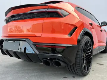 Lamborghini Urus SE  AdPersonam B&O Sportivo