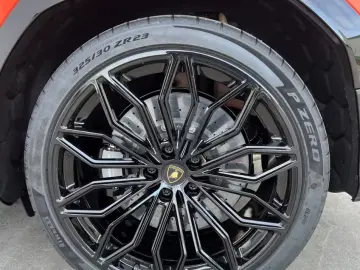 Lamborghini Urus SE  AdPersonam B&O Sportivo