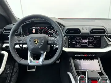 Lamborghini Urus SE  AdPersonam B&O Sportivo