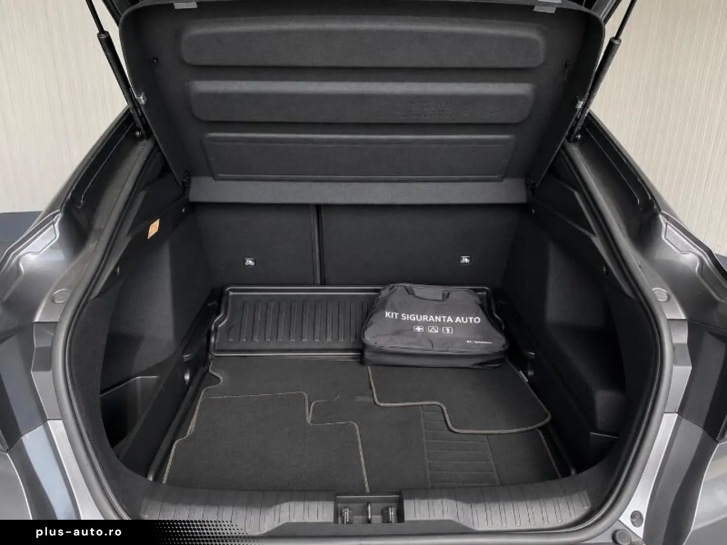 RENAULT ARKANA 1.3 TCe MHEV 140 techno EDC