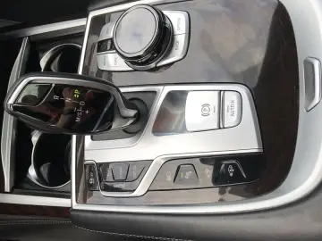 BMW 745e M Sportpaket 3 X TV B&W DAB S-Dach Leder