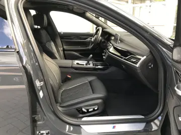 BMW 745e Limousine M Sportpaket Touch Command DAB