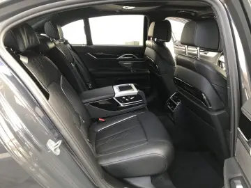 BMW 745e Limousine M Sportpaket Touch Command DAB