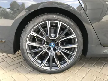 BMW 745e Limousine M Sportpaket Touch Command DAB