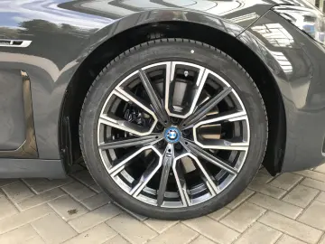 BMW 745e Limousine M Sportpaket Touch Command DAB