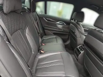 BMW 730d xDrive M SPORTPAKET SOFT-CLOSE MASSAGE LASE