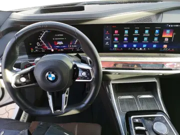 BMW 740 d xDr. M-Sport LED LEDER PANO STANDHEI. AHZV