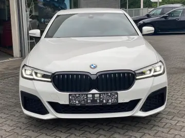 BMW 520d xD M Sport   M PAKET SCHADO LASER PROF KAM